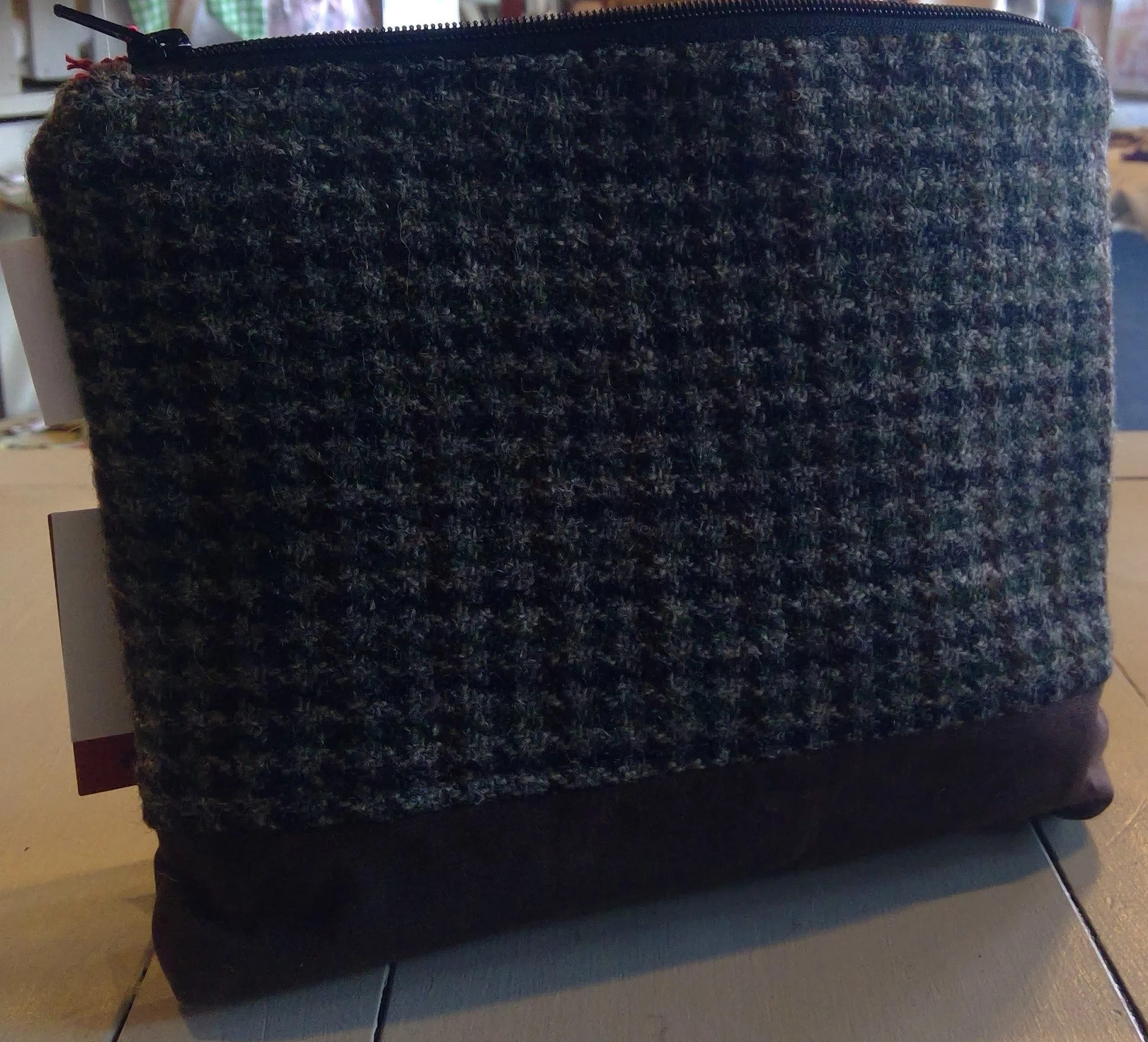 Large Harris Tweed® Pouch - Vintage Dogtooth