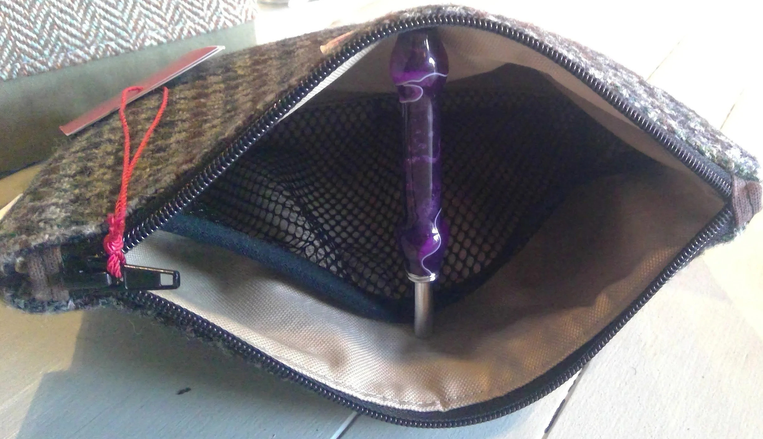 Large Harris Tweed® Pouch - Vintage Dogtooth