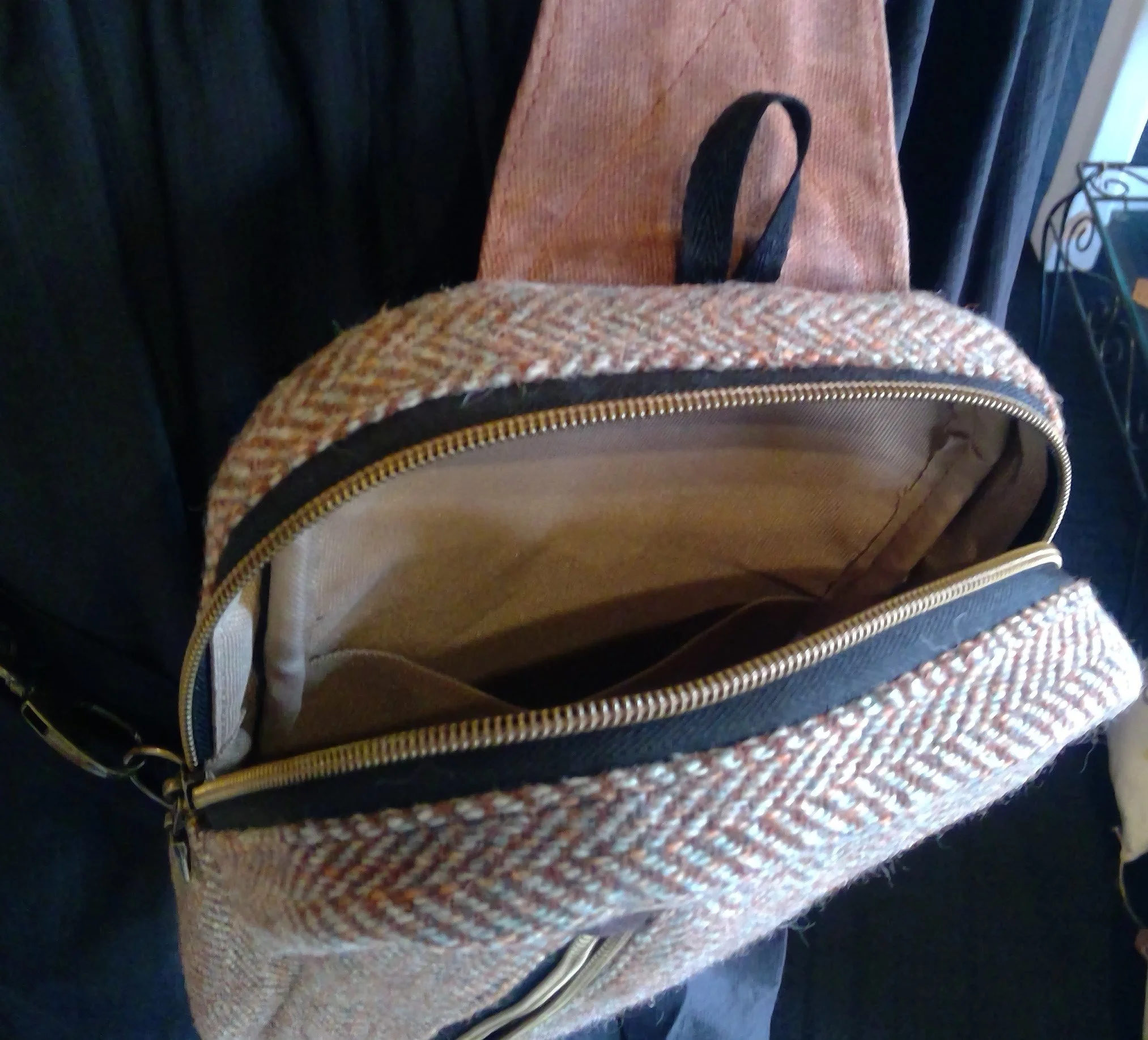 Harris Tweed® Sling Bag - Herringbone